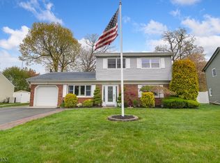 595 Senaroth Ct, Toms River, NJ 08753