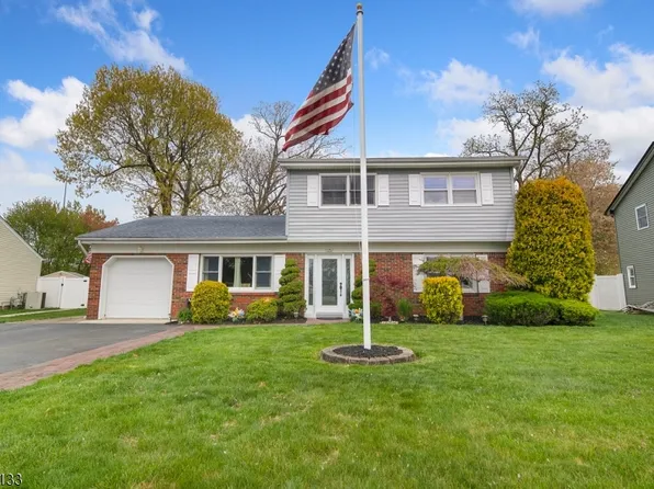 595 Senaroth Ct, Toms River Township, NJ 08753