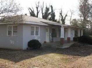 32 Strauss Village Ln, Blue Ridge, GA 30513