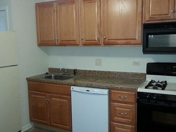 4th image of 8922 Marion Ave