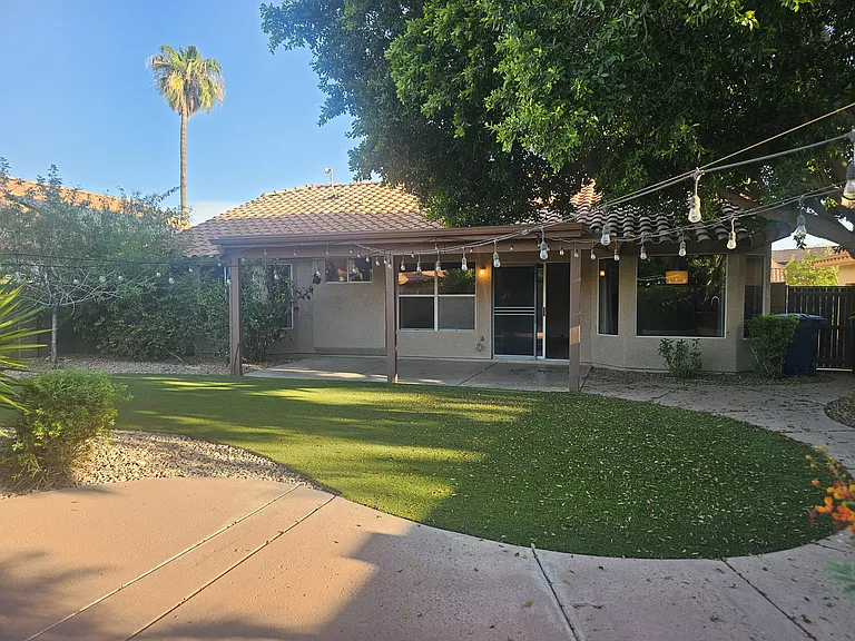 1162 W Cindy St — Photo 4