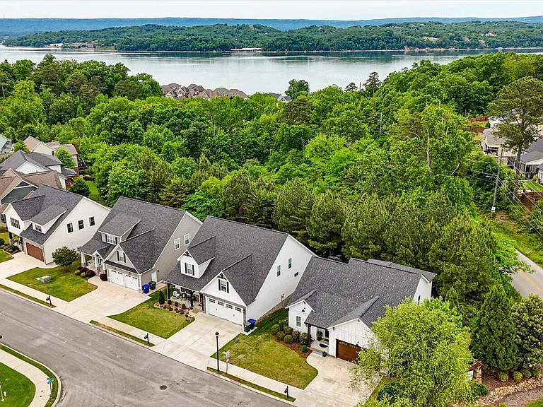 4893 Preserve Dr — Photo 45