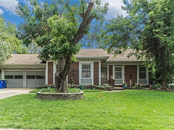 8625 W 90th St, Overland Park, KS 66212