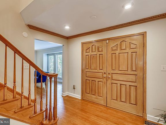 2nd image of 7404 Bradley Blvd