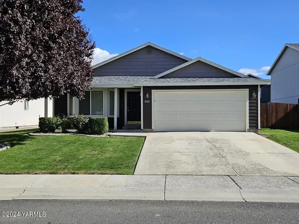 203 N Centennial St, Moxee, WA 98936