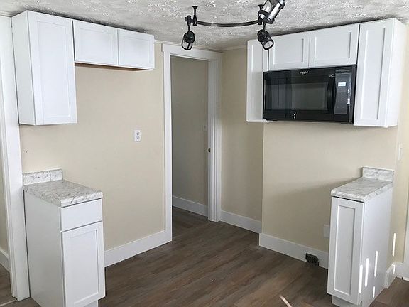 5th image of 578 E Water St
