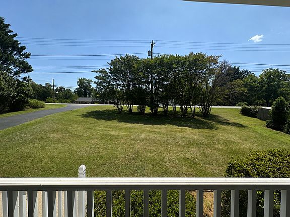 2nd image of 5146 Boonsboro Rd
