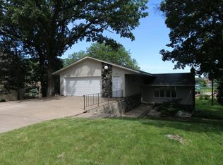 3976 Glenview Ave, Arden Hills, MN 55112