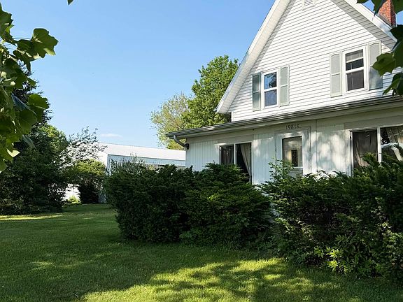 2nd image of 19818 Linden Rd