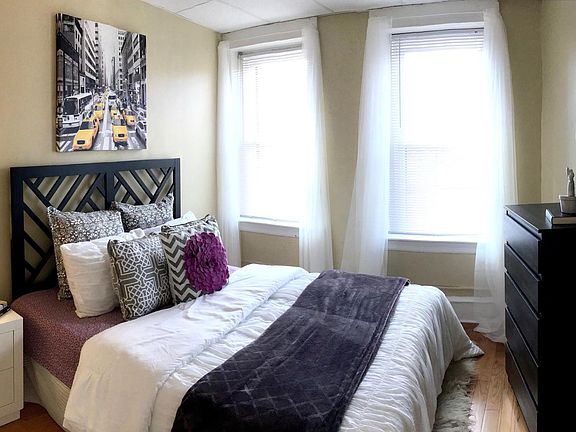 2nd image of 4435 Baltimore Ave #303