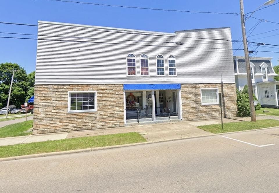 1st image of 68 W Main St