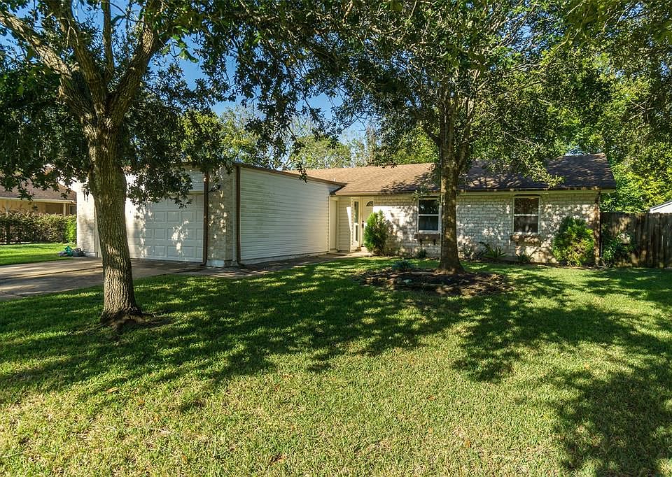1st image of 16927 Hibiscus Ln