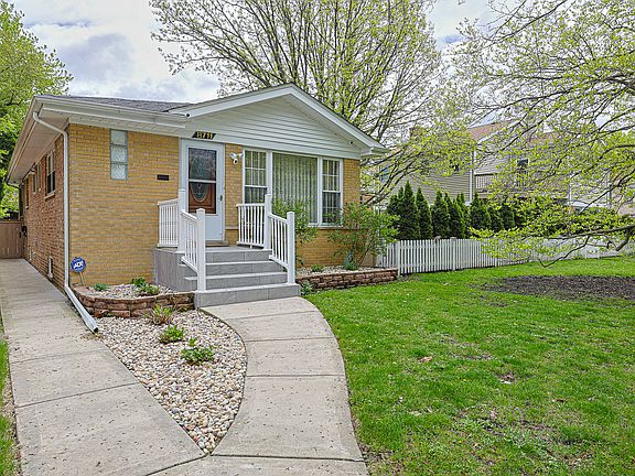 2nd image of 8711 Hamlin Ave