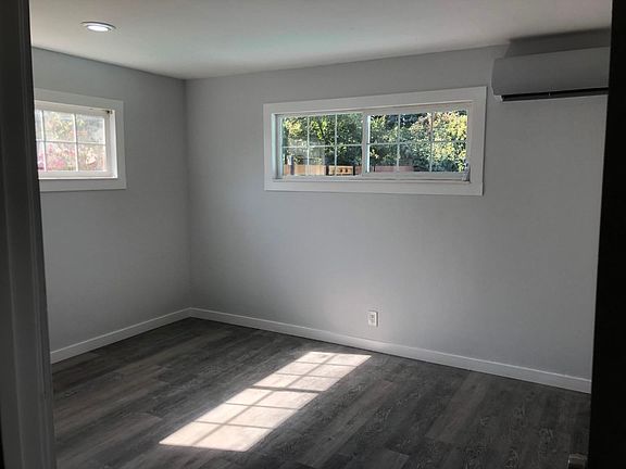 2nd image of 837 Junipero Serra Dr