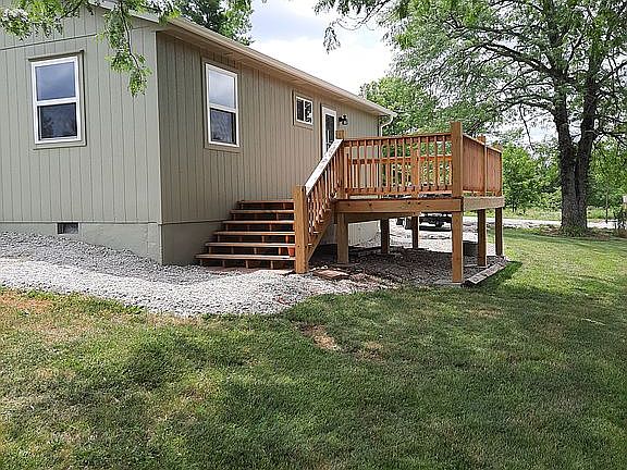 3rd image of 641 N Linn Valley Dr