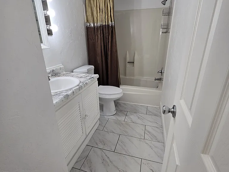 1725 Cromwell Dr — Photo 14