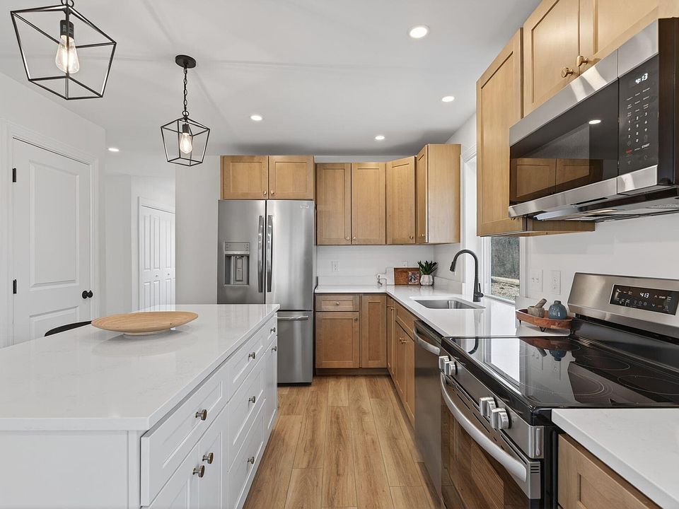 1st image of 6 Shepherd Lane #3