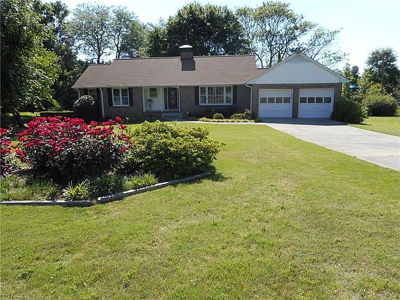 5th image of 3739 Kensington Dr