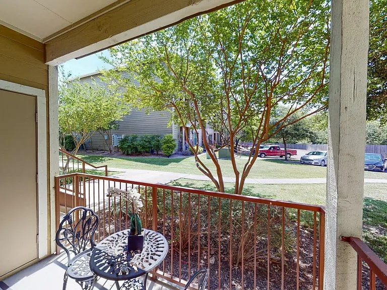 Brynwood Apartments — Photo 45