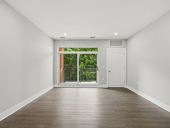 2nd image of 100 Smith St #2