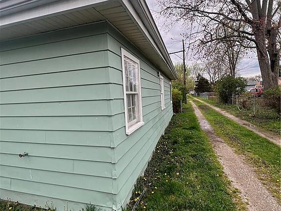 5th image of 1022 Hugo St