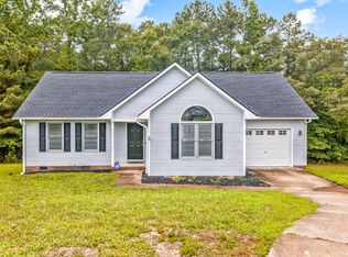 5928 Lively Ct, Fayetteville, NC 28306
