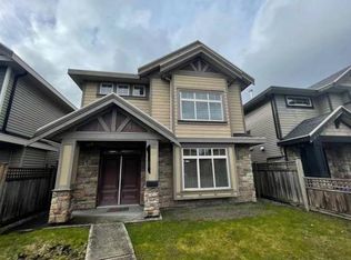 8555 No 2 Rd #2, Richmond, BC V7C 3M4