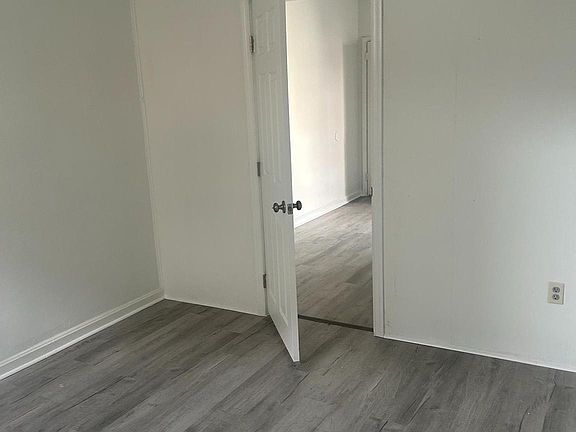 3rd image of 1550 Ruan St APT 1