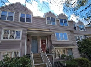 2700 Bedford St APT B, Stamford, CT 06905