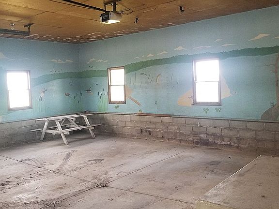 3rd image of 16901 Upland Ave