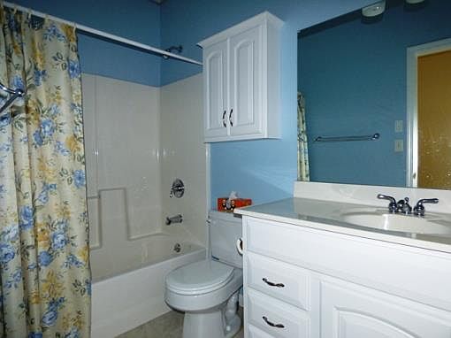 5th image of 1676 620th Ave