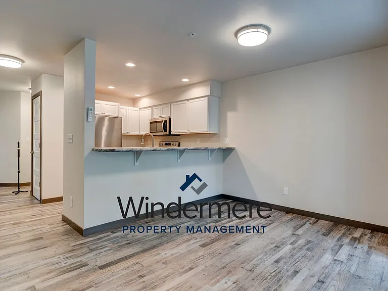 1621 SW Mulberry Pl #D102 — Photo 3