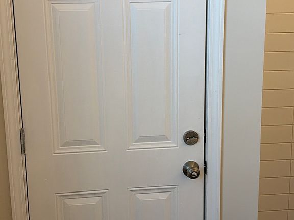 2nd image of 3839-3841 Pennsylvania Ave #3839-1F