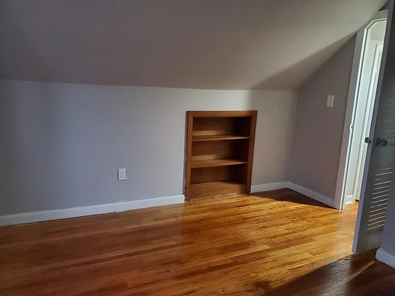 183 Laurel St — Photo 17