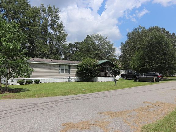 3rd image of 3627 Louise Dr