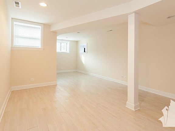 3rd image of 3709 N Wilton Ave #3JM