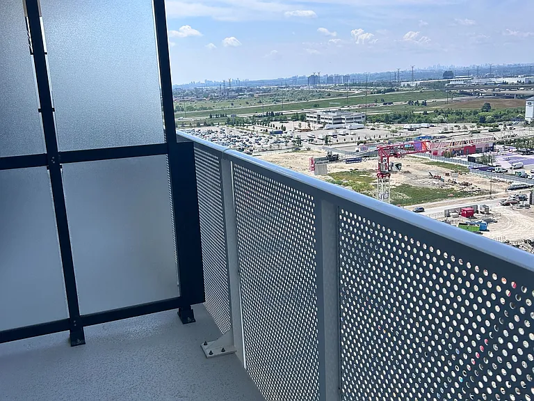 28 Interchange Way #1901 — Photo 11