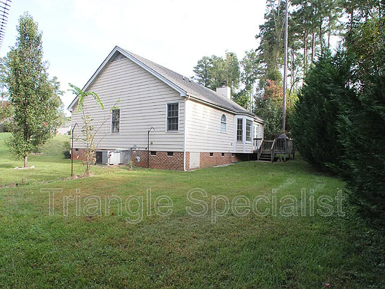 6004 Sweden Dr — Photo 12