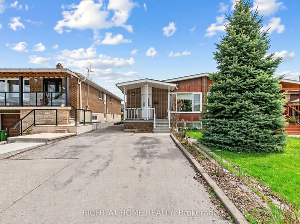 5 Thwaite Ave, Toronto, ON M3L 2C8