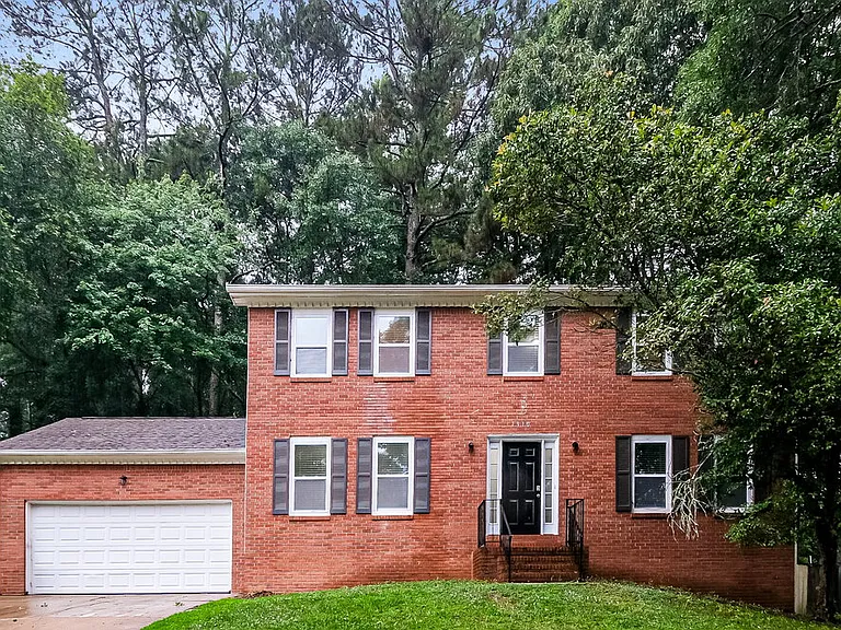 1910 Meadowchase Ct — Photo 1