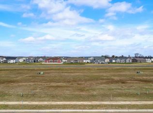 237 Falcon Ct #130, Sauk City, WI 53583