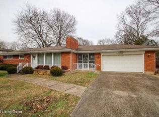 2011 Auburn Dr, Shively, KY 40216