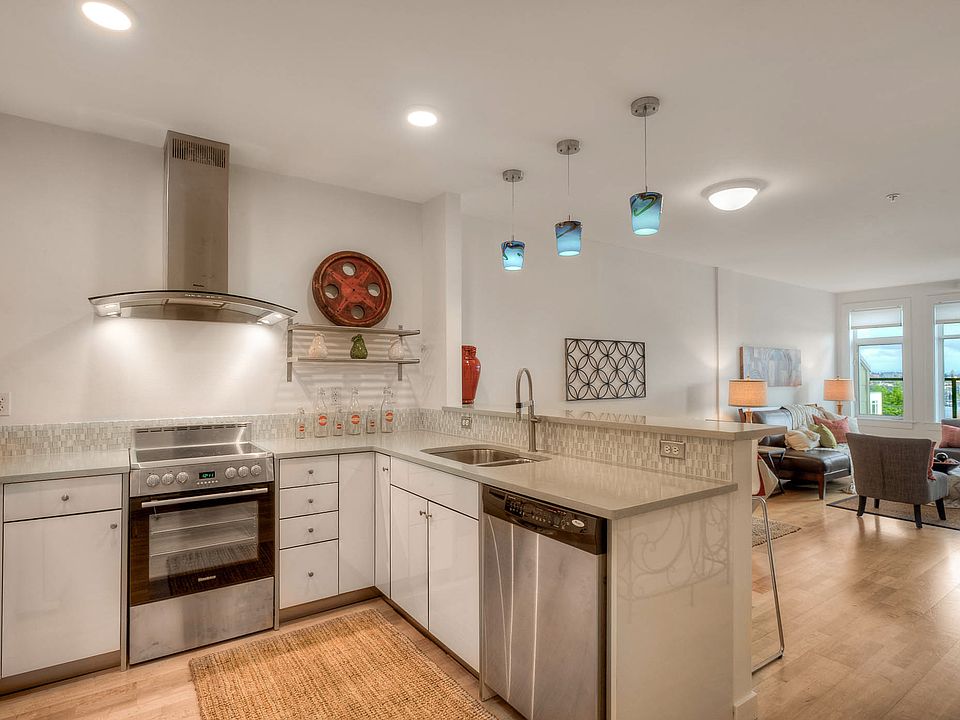 1st image of 655 Crockett St APT A206