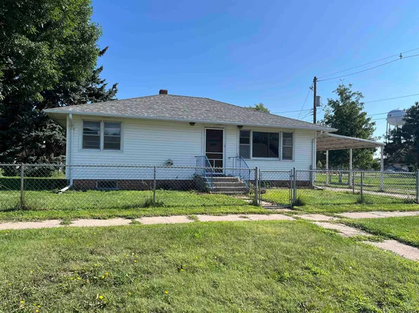 320 E 7th St, Minden, NE 68959