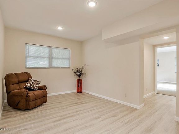 3rd image of 3415 Ponce De Leon Ave