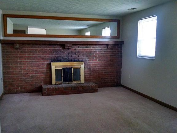 4th image of 2459 Hardy Parkway St