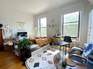 142 Summit St #2R, Brooklyn, NY 11231