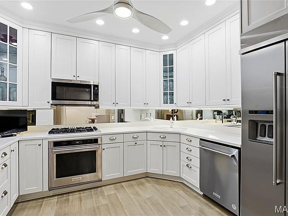 5th image of 315 N Meramec Ave APT 11