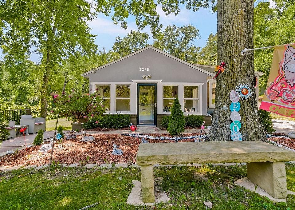 1st image of 2235 Bunker Ave