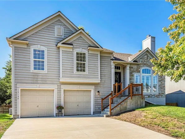 15152 W 157th Ter, Olathe, KS 66062
